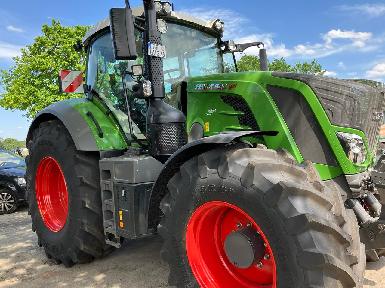 Fendt 826 Vario S4 ProfiPlus - Máy cày: hình 1 Fendt 826 Vario S4 ProfiPlus - Máy cày: hình 1