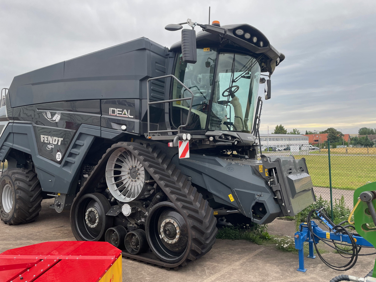 Fendt IDEAL 10T Gen3 - Máy gặt đập: hình 1 Fendt IDEAL 10T Gen3 - Máy gặt đập: hình 1