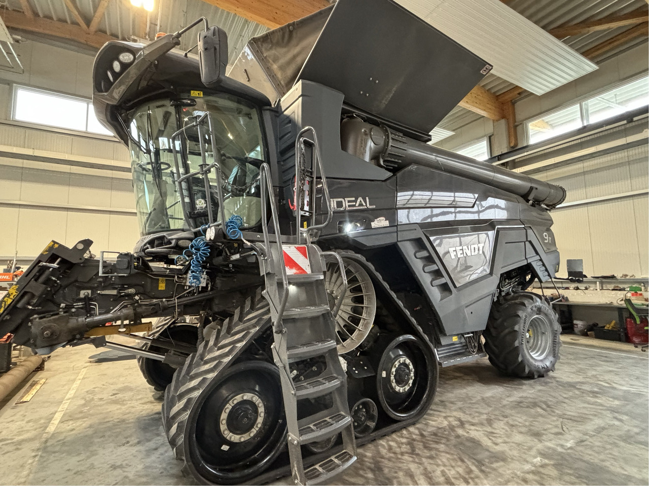 Fendt Ideal 9T - Máy gặt đập: hình 1 Fendt Ideal 9T - Máy gặt đập: hình 1