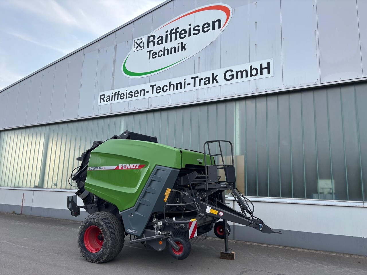 Fendt Rotana 160 V Xtra - 25 Messer - Trang thiết bị dàn trải: hình 1 Fendt Rotana 160 V Xtra - 25 Messer - Trang thiết bị dàn trải: hình 1