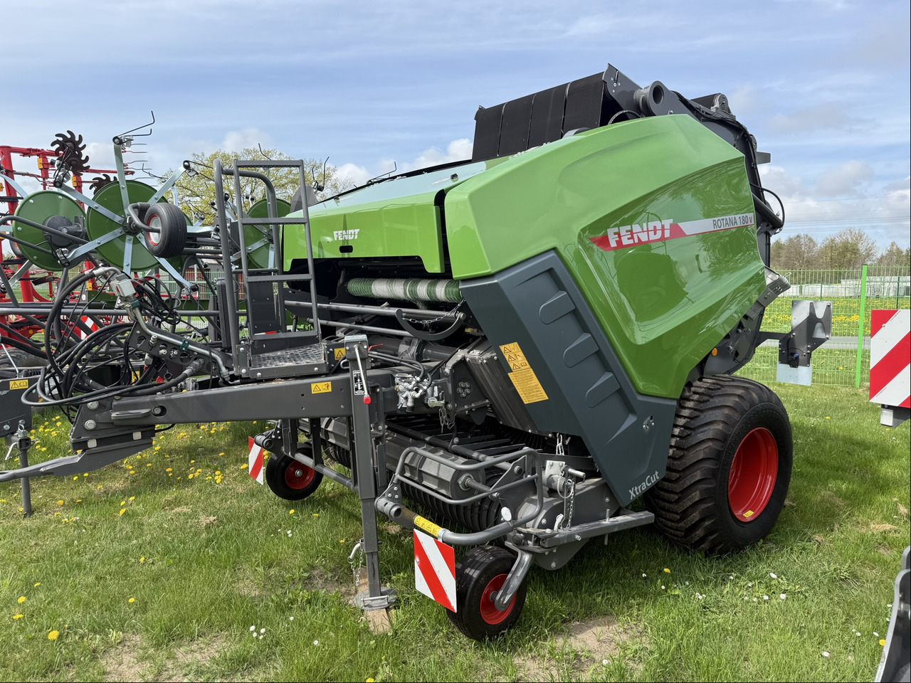 Fendt Rotana 180 V Xtra 25-Messer - Trang thiết bị dàn trải: hình 1 Fendt Rotana 180 V Xtra 25-Messer - Trang thiết bị dàn trải: hình 1