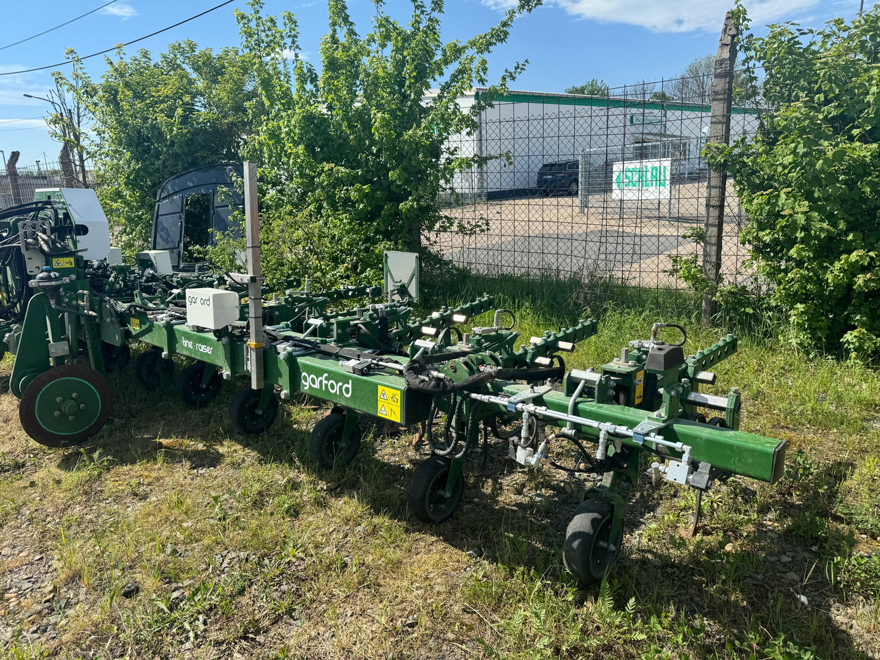 Garford Robocrop Guided Hoe - Máy thu hoạch củ cải đường: hình 5 Garford Robocrop Guided Hoe - Máy thu hoạch củ cải đường: hình 5