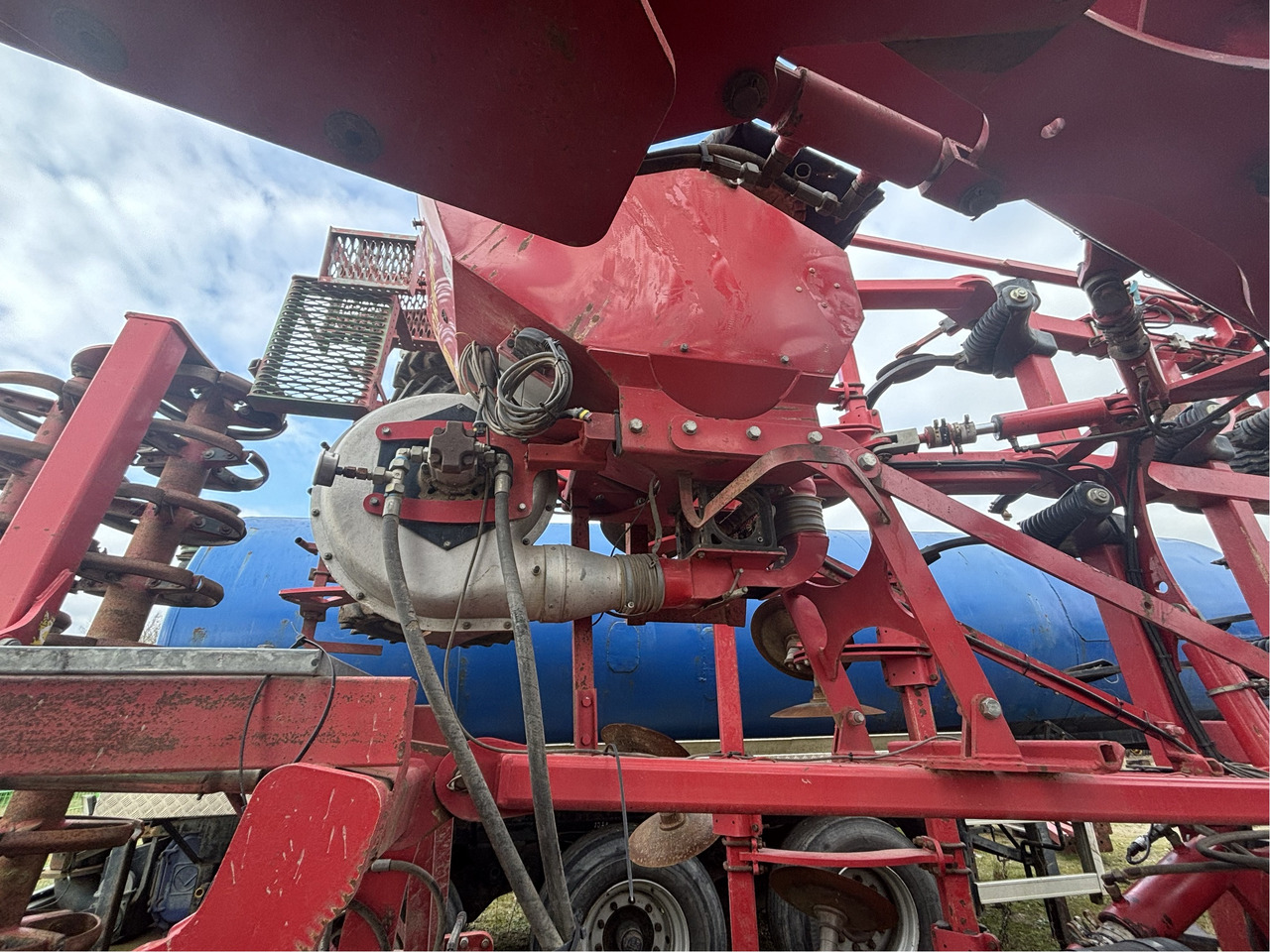 Horsch Tiger 6AS - Máy trồng trọt: hình 4 Horsch Tiger 6AS - Máy trồng trọt: hình 4