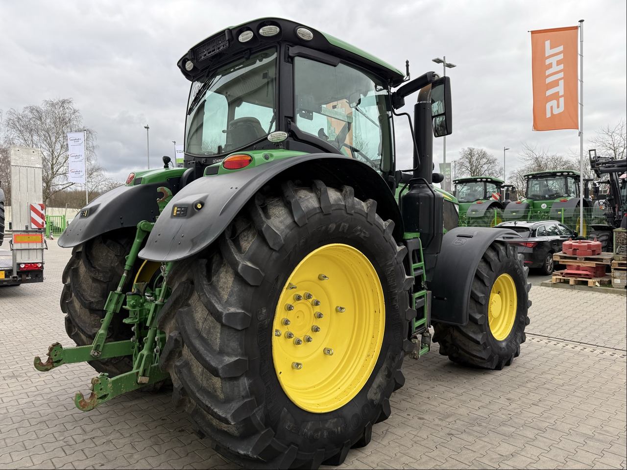 John Deere 6250 R - Máy cày: hình 4 John Deere 6250 R - Máy cày: hình 4