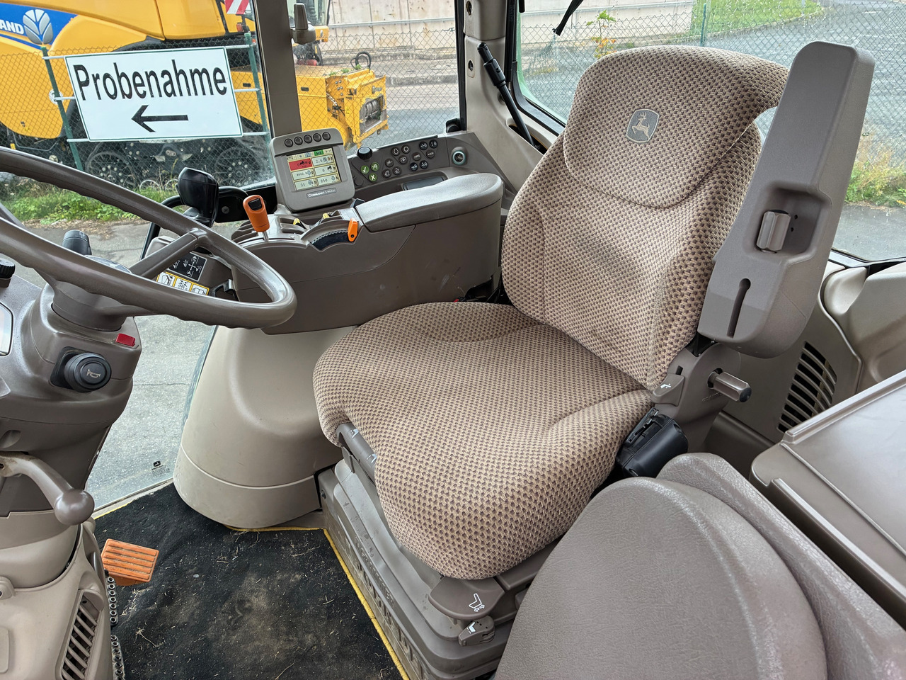 John Deere 7430 - Máy cày: hình 4 John Deere 7430 - Máy cày: hình 4