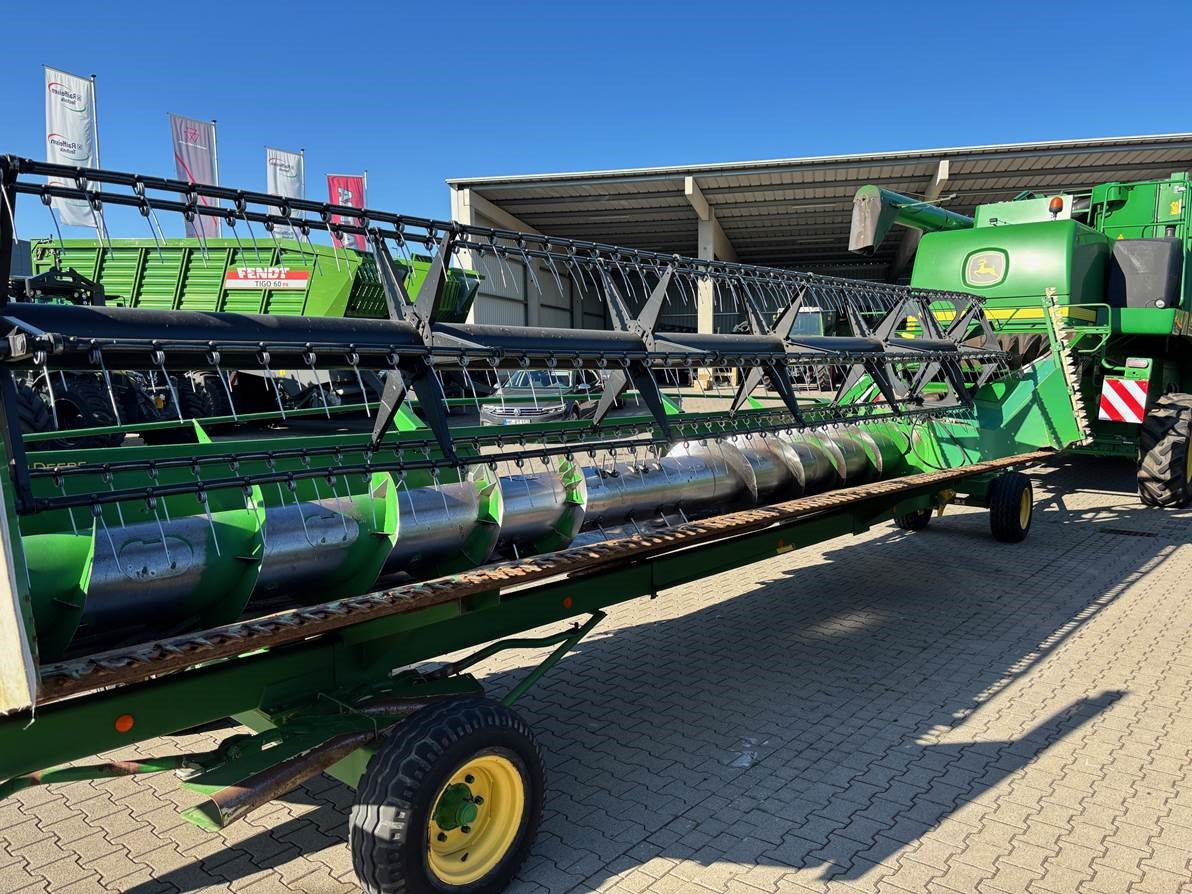 John Deere T660 i Hillmaster - Máy gặt đập: hình 4 John Deere T660 i Hillmaster - Máy gặt đập: hình 4