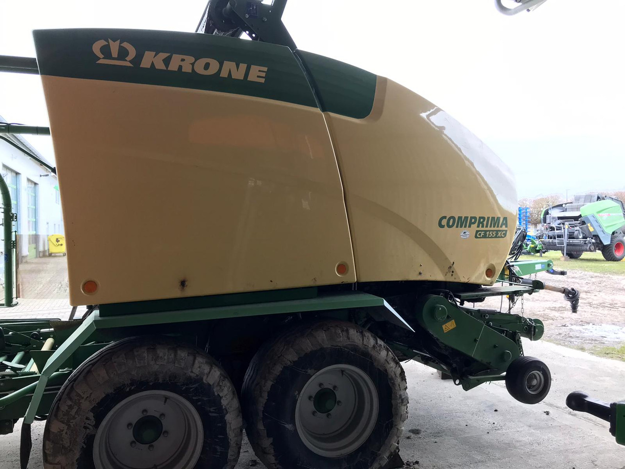 Krone Comprima CF 155 XC - Trang thiết bị dàn trải: hình 5 Krone Comprima CF 155 XC - Trang thiết bị dàn trải: hình 5