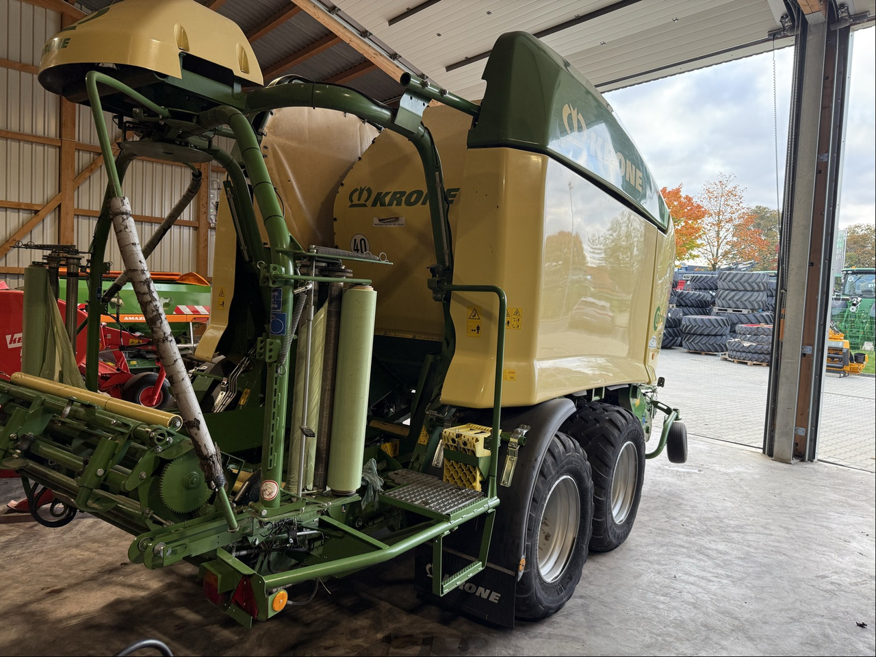 Krone Comprima CV150 XC Presskombina - Trang thiết bị dàn trải: hình 5 Krone Comprima CV150 XC Presskombina - Trang thiết bị dàn trải: hình 5