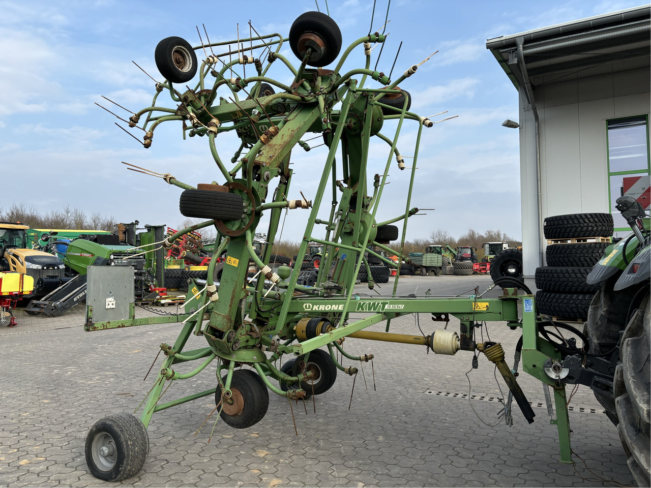 Krone KWT 10.50 / 8 x 7 Heuwender - Dàn trải/ Cào: hình 5 Krone KWT 10.50 / 8 x 7 Heuwender - Dàn trải/ Cào: hình 5