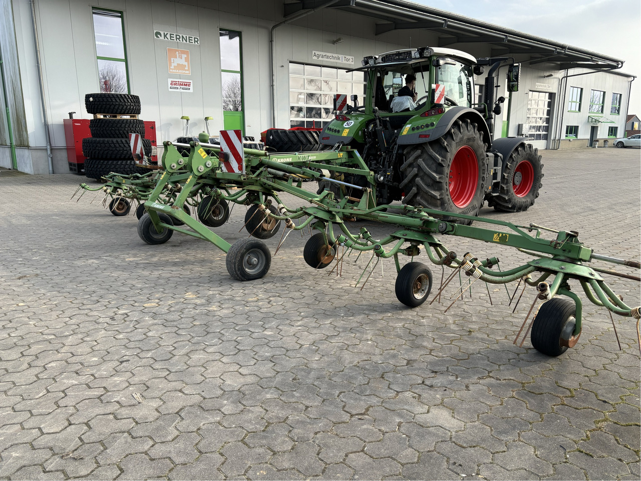 Krone KWT 10.50 / 8 x 7 Heuwender - Dàn trải/ Cào: hình 3 Krone KWT 10.50 / 8 x 7 Heuwender - Dàn trải/ Cào: hình 3