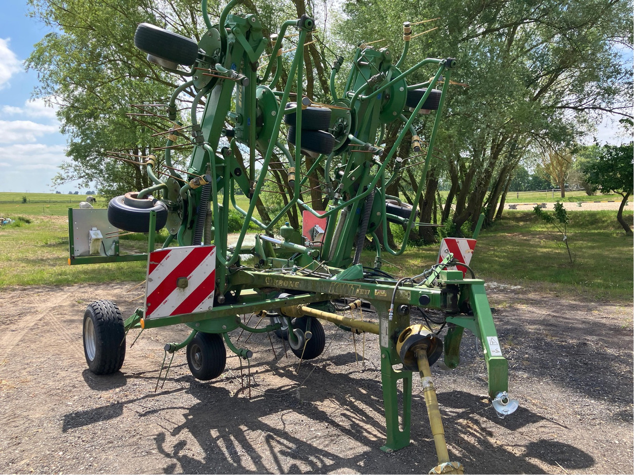 Krone KWT 8.82/8 - Dàn trải/ Cào: hình 3 Krone KWT 8.82/8 - Dàn trải/ Cào: hình 3