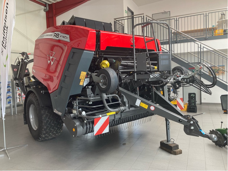 Massey Ferguson 4160 V Protec 25 Messer - Trang thiết bị dàn trải: hình 1 Massey Ferguson 4160 V Protec 25 Messer - Trang thiết bị dàn trải: hình 1