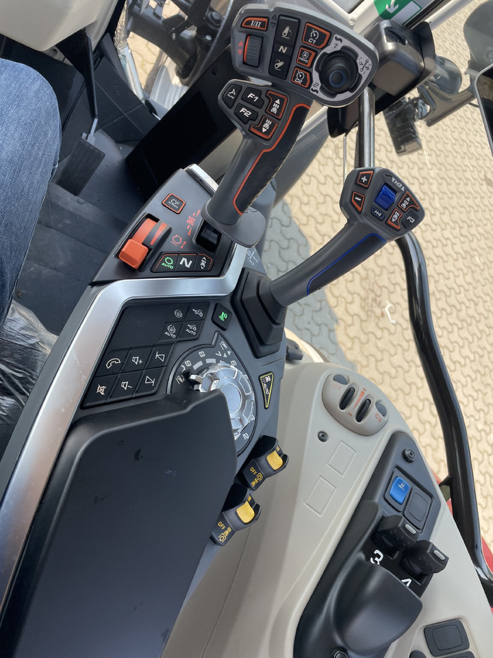 Massey Ferguson 5S.145 Dyna-6 Exclusive - Máy cày: hình 4 Massey Ferguson 5S.145 Dyna-6 Exclusive - Máy cày: hình 4