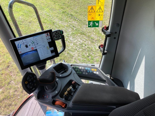 Massey Ferguson 7370 Beta - Máy gặt đập: hình 2 Massey Ferguson 7370 Beta - Máy gặt đập: hình 2