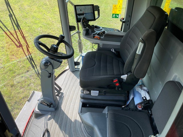 Massey Ferguson 7370 Beta - Máy gặt đập: hình 4 Massey Ferguson 7370 Beta - Máy gặt đập: hình 4