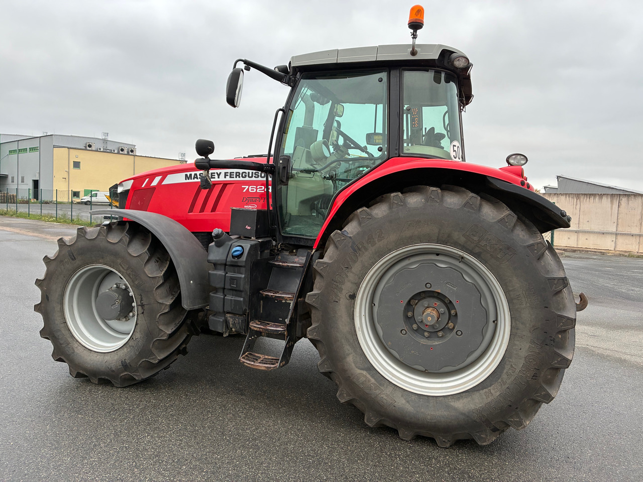 Massey Ferguson 7624 Dyna-VT - Máy cày: hình 4 Massey Ferguson 7624 Dyna-VT - Máy cày: hình 4