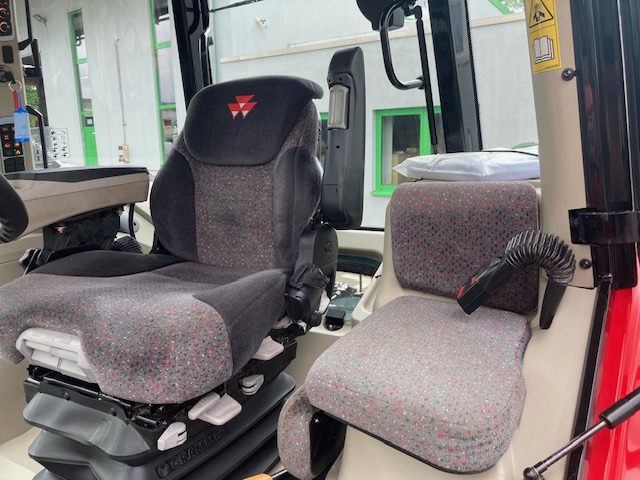 Massey Ferguson 7716 Dyna-6 - Máy cày: hình 5 Massey Ferguson 7716 Dyna-6 - Máy cày: hình 5