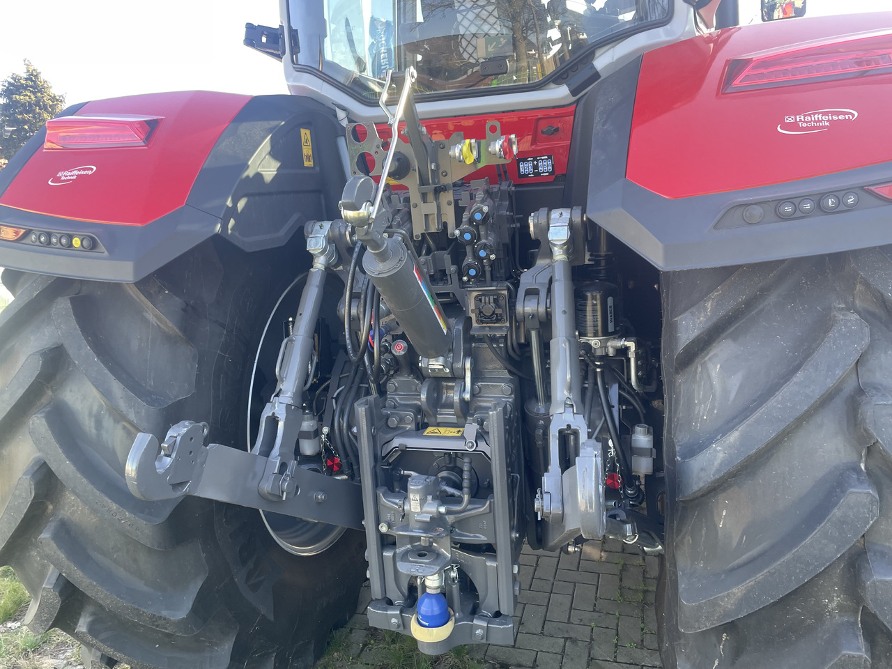 Massey Ferguson 8S.245 Dyna-VT EXCLUSIVE - Máy cày: hình 3 Massey Ferguson 8S.245 Dyna-VT EXCLUSIVE - Máy cày: hình 3