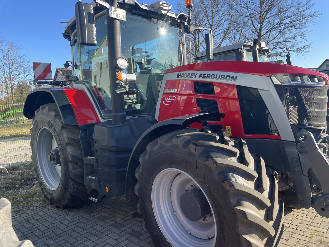 Massey Ferguson 8S.265 Dyna-VT EXCLUSIVE - Máy cày: hình 1 Massey Ferguson 8S.265 Dyna-VT EXCLUSIVE - Máy cày: hình 1