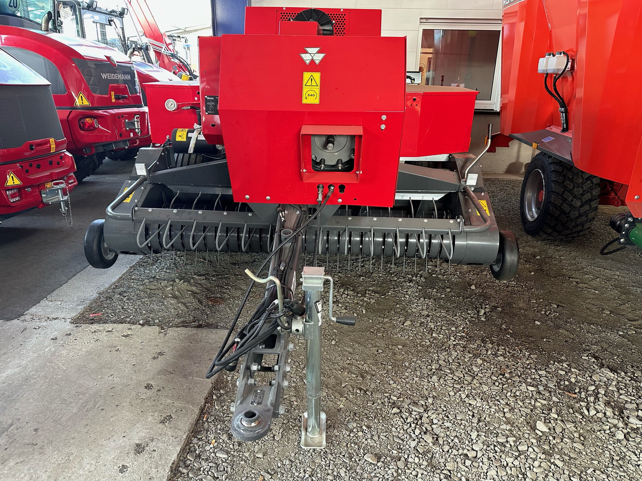 Massey Ferguson Hochdruckpresse 1840 - Máy gói kiện: hình 3 Massey Ferguson Hochdruckpresse 1840 - Máy gói kiện: hình 3