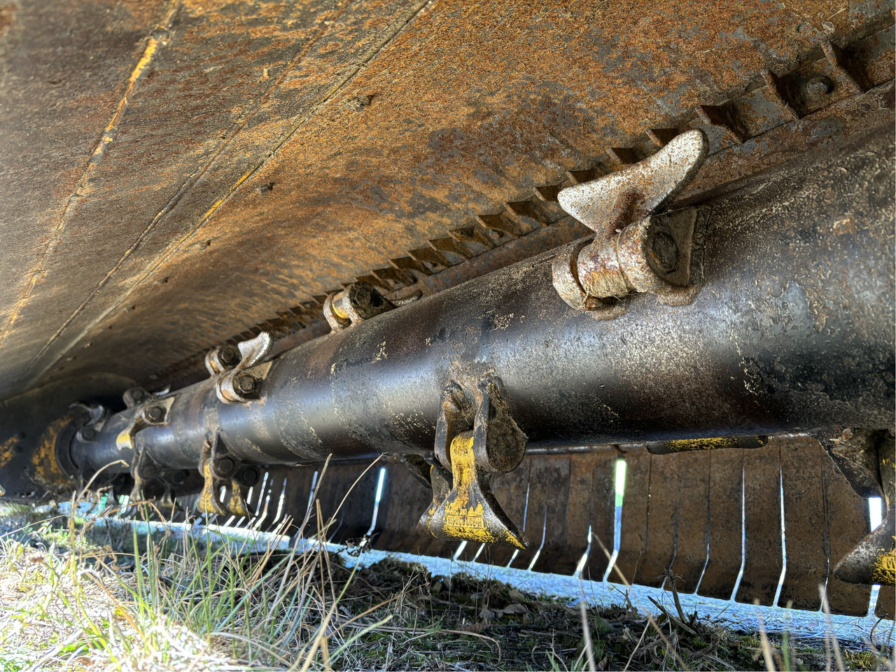 Müthing Mulcher MU-M 600/F - Dàn băm cỏ: hình 2 Müthing Mulcher MU-M 600/F - Dàn băm cỏ: hình 2