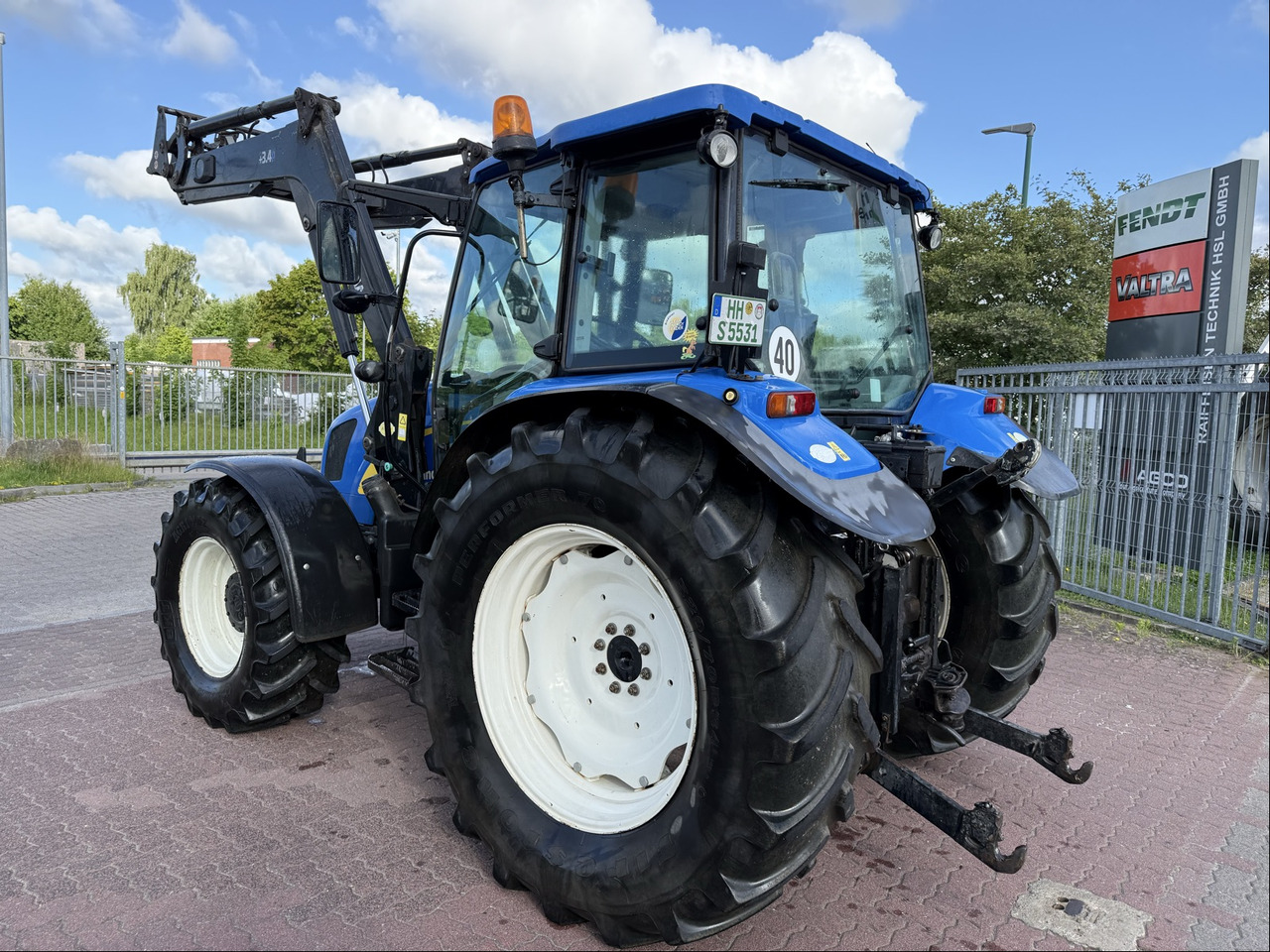 New Holland T5050 - Máy cày: hình 2 New Holland T5050 - Máy cày: hình 2