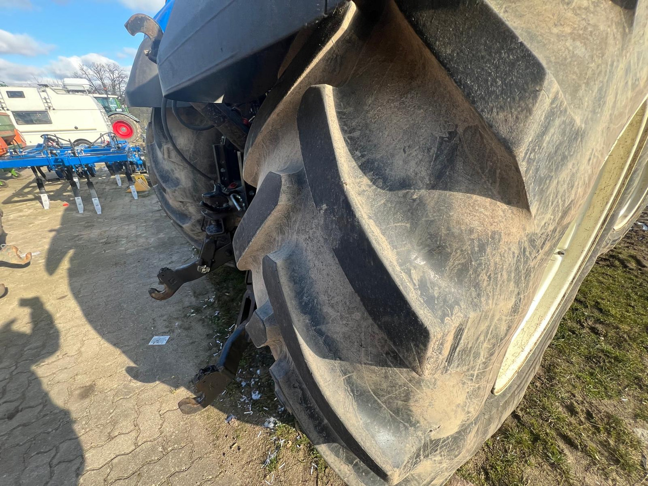 New Holland T7.315 - Máy cày: hình 4 New Holland T7.315 - Máy cày: hình 4