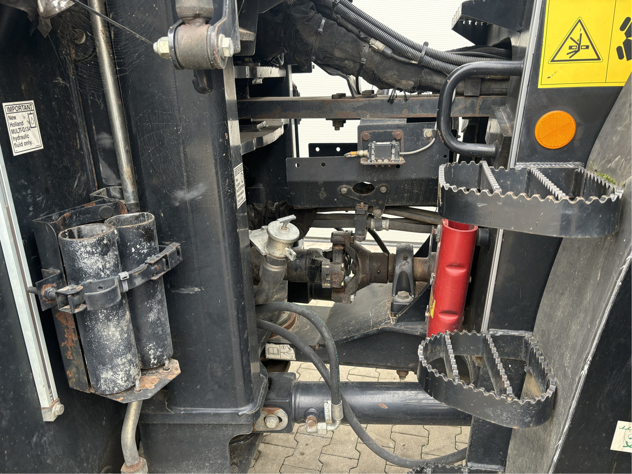 New Holland T9.560 - Máy cày: hình 4 New Holland T9.560 - Máy cày: hình 4