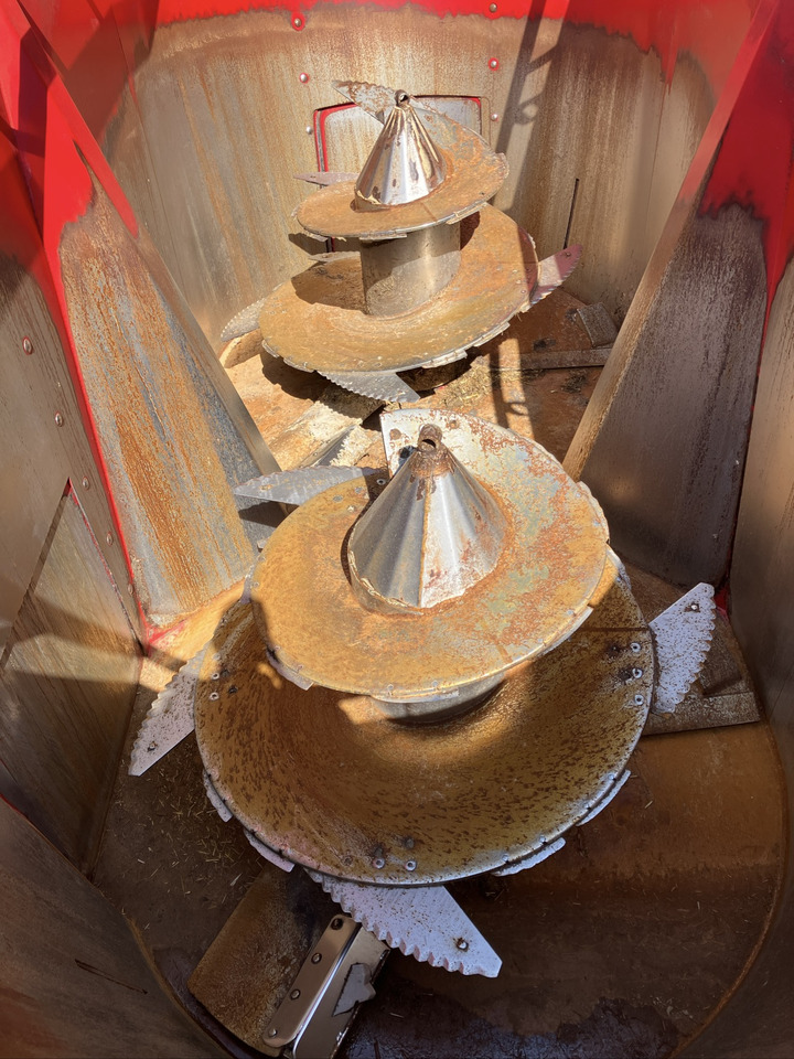 Peecon Peecon Biga 20-215 Twin Plus - Xe trộn thức ăn gia súc: hình 4 Peecon Peecon Biga 20-215 Twin Plus - Xe trộn thức ăn gia súc: hình 4