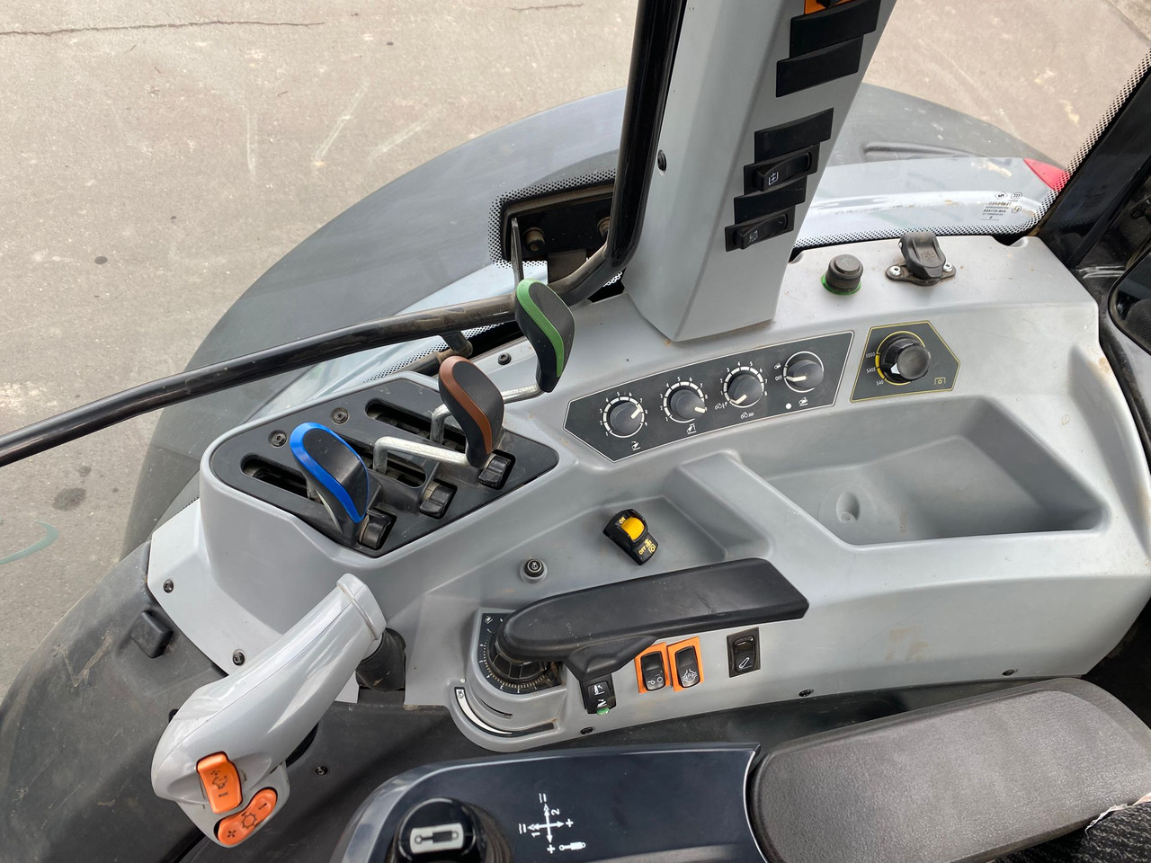 Valtra A 104 MH4 - Máy cày: hình 3 Valtra A 104 MH4 - Máy cày: hình 3