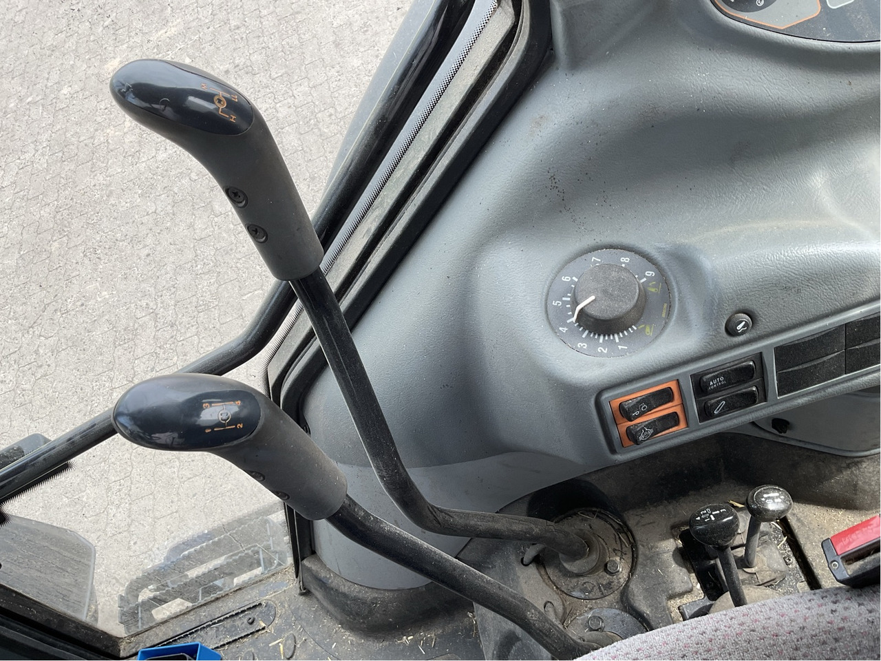 Valtra A 93 - Máy cày: hình 4 Valtra A 93 - Máy cày: hình 4