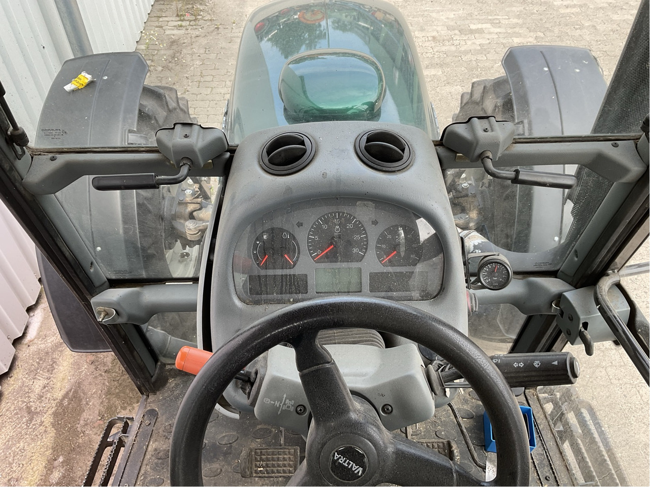 Valtra A 93 - Máy cày: hình 3 Valtra A 93 - Máy cày: hình 3