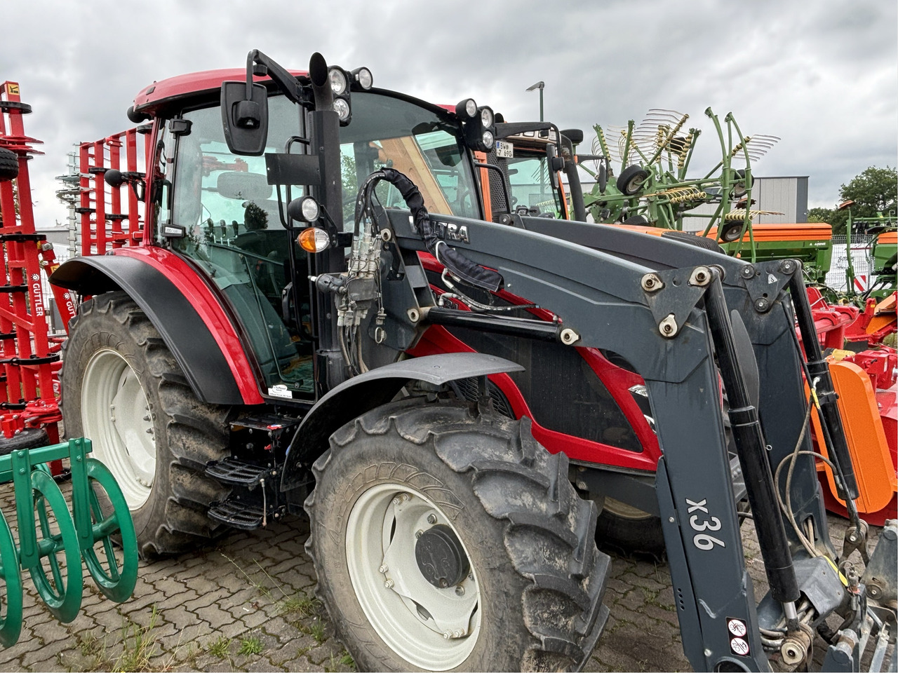 Valtra A 95 - Máy cày: hình 1 Valtra A 95 - Máy cày: hình 1