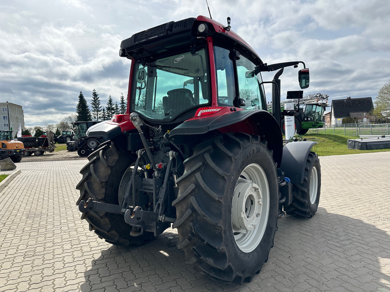 Máy cày Valtra A105 MH: hình 9