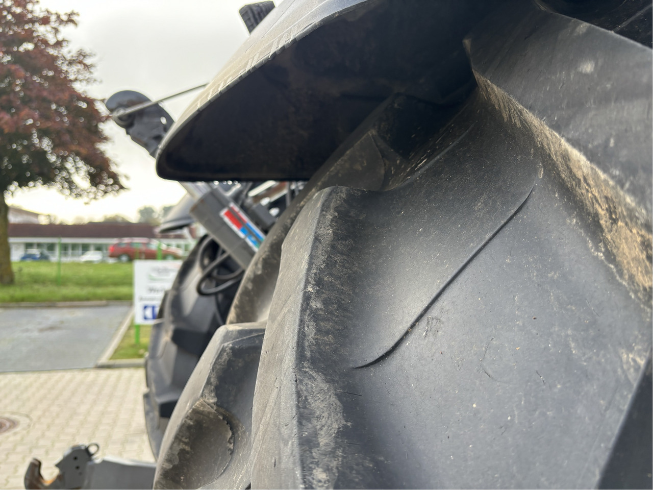 Valtra Q265 - Máy cày: hình 2 Valtra Q265 - Máy cày: hình 2