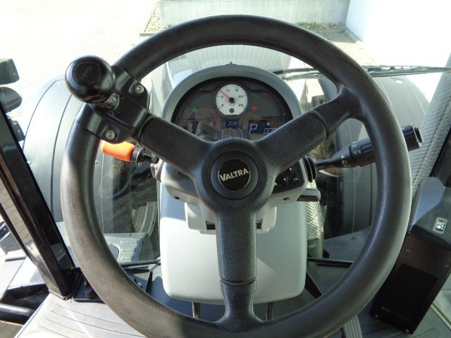 Valtra S274 - Máy cày: hình 4 Valtra S274 - Máy cày: hình 4