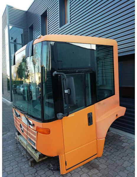 Mercedes-Benz ECONIC - Cabin và nội thất cho Xe tải: hình 2 Mercedes-Benz ECONIC - Cabin và nội thất cho Xe tải: hình 2