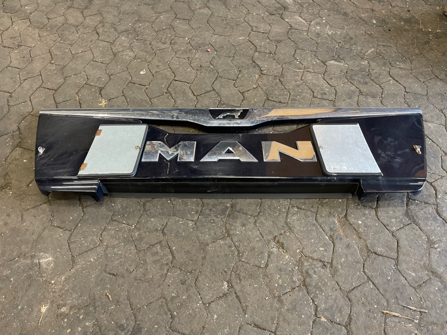 MAN FRONT GRILL 81.61150-6106 - Lưới tản nhiệt cho Xe tải: hình 1 MAN FRONT GRILL 81.61150-6106 - Lưới tản nhiệt cho Xe tải: hình 1
