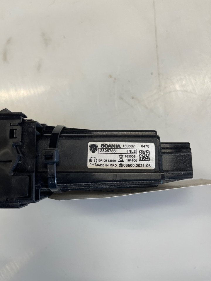 SCANIA CONTRTOL PANEL 2595736 - Bảng điều khiển cho Xe tải: hình 2 SCANIA CONTRTOL PANEL 2595736 - Bảng điều khiển cho Xe tải: hình 2