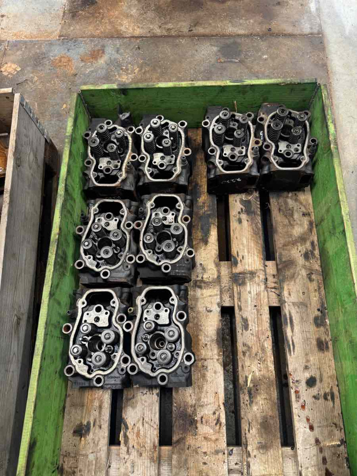 SCANIA CYLINDERHEAD 2296699 - Động cơ và các bộ phận cho Xe tải: hình 1 SCANIA CYLINDERHEAD 2296699 - Động cơ và các bộ phận cho Xe tải: hình 1