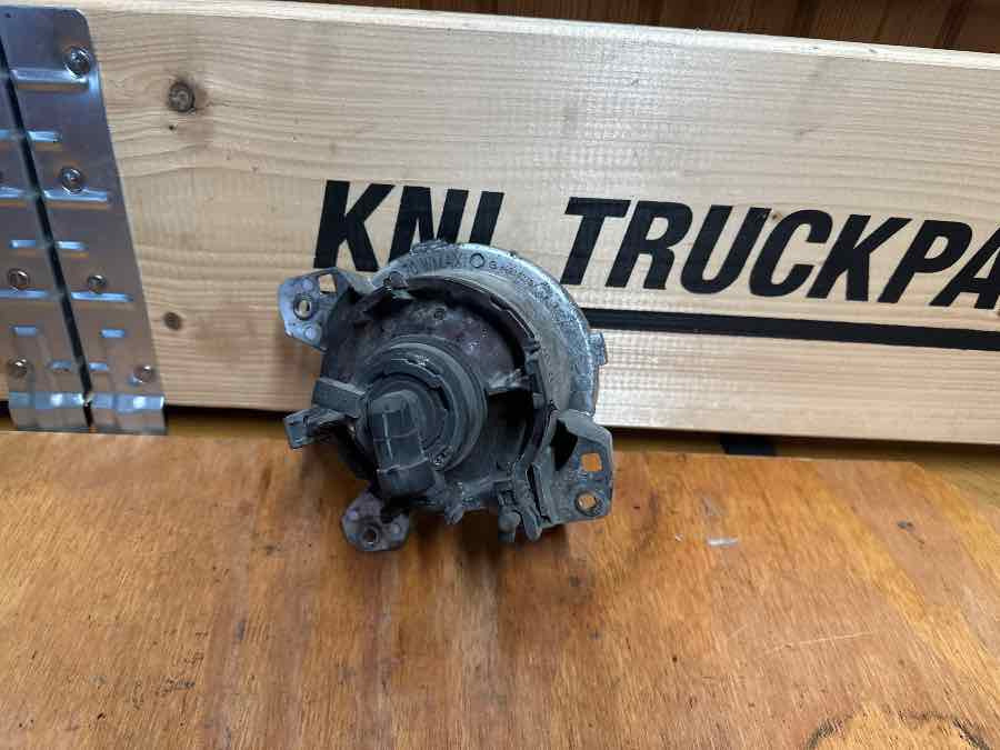 SCANIA FOG LAMP 1852569 - Đèn/ Chiếu sáng cho Xe tải: hình 2 SCANIA FOG LAMP 1852569 - Đèn/ Chiếu sáng cho Xe tải: hình 2