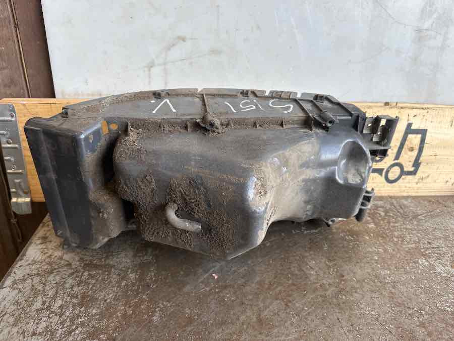 SCANIA LAMP HOUSE 1936674 - Linh kiện điện cho Xe tải: hình 2 SCANIA LAMP HOUSE 1936674 - Linh kiện điện cho Xe tải: hình 2