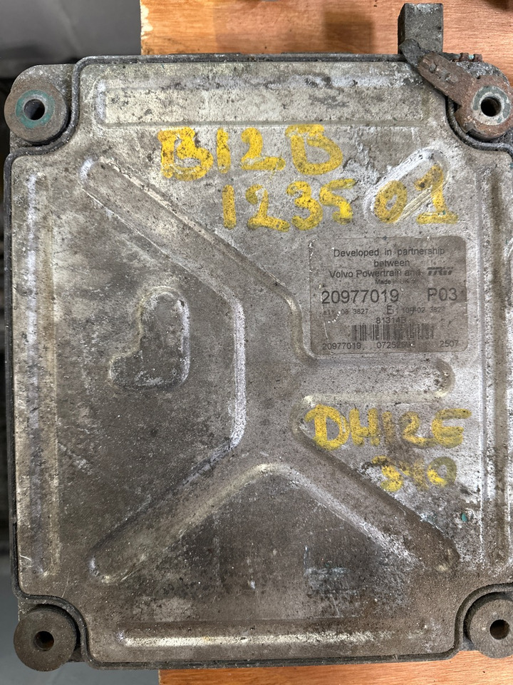 VOLVO ECU 20977019 PO3 - ECU cho Xe tải: hình 1 VOLVO ECU 20977019 PO3 - ECU cho Xe tải: hình 1