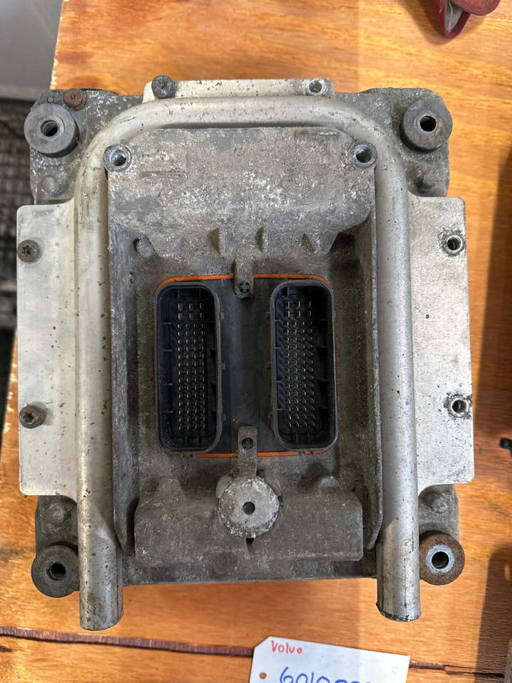 VOLVO ECU 60100000 PO6 - ECU cho Xe tải: hình 2 VOLVO ECU 60100000 PO6 - ECU cho Xe tải: hình 2