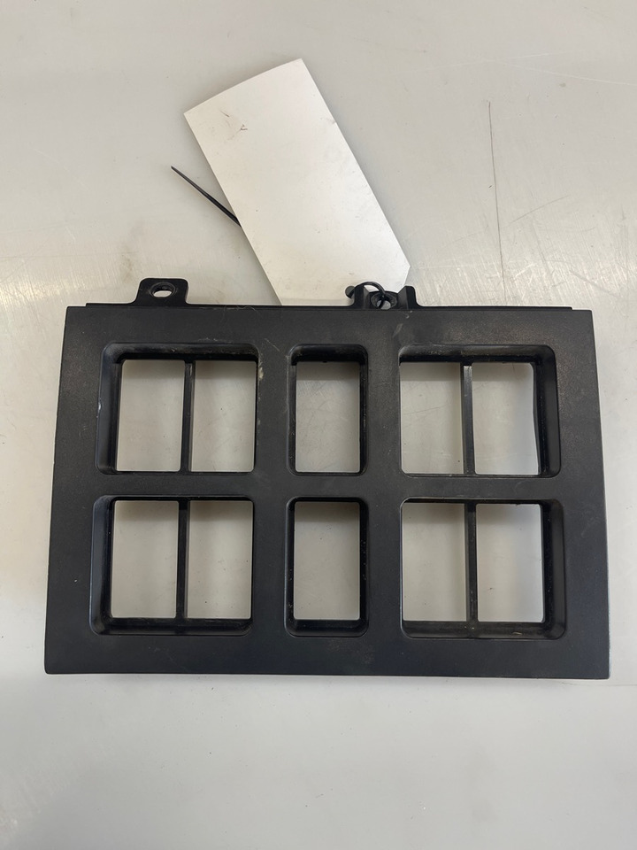 VOLVO PANEL 3175601 - Bảng điều khiển cho Xe tải: hình 1 VOLVO PANEL 3175601 - Bảng điều khiển cho Xe tải: hình 1