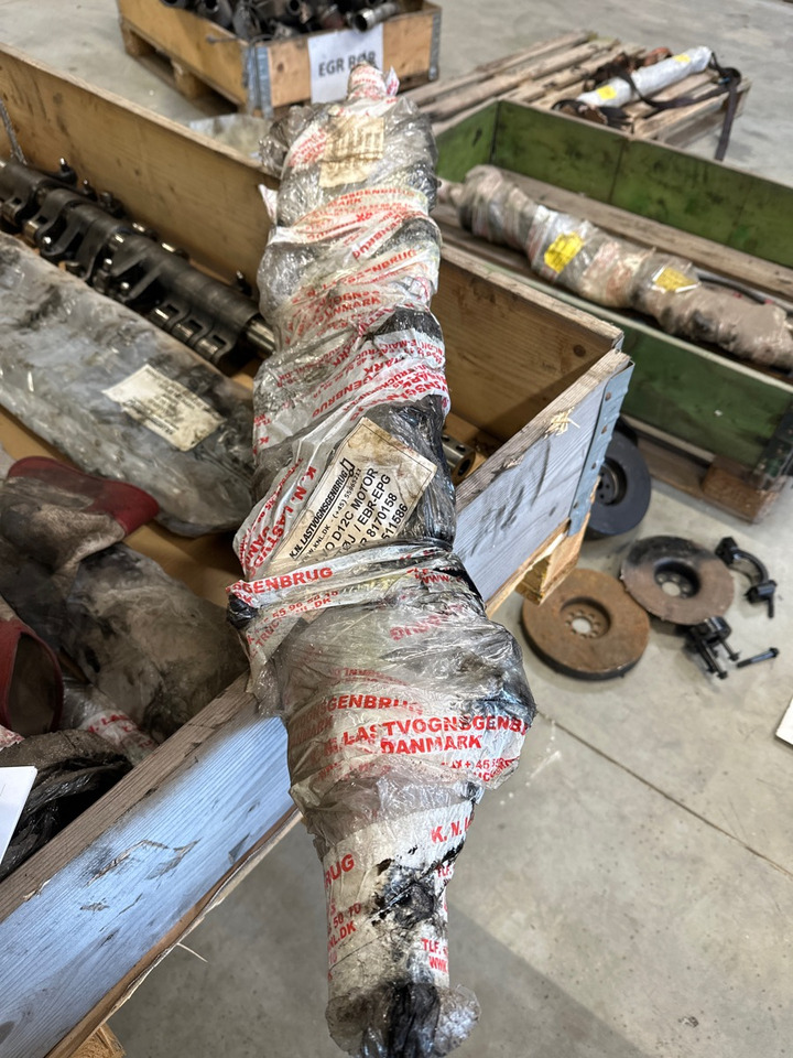 VOLVO ROLLER ASSY D12C - Động cơ và các bộ phận cho Xe tải: hình 1 VOLVO ROLLER ASSY D12C - Động cơ và các bộ phận cho Xe tải: hình 1