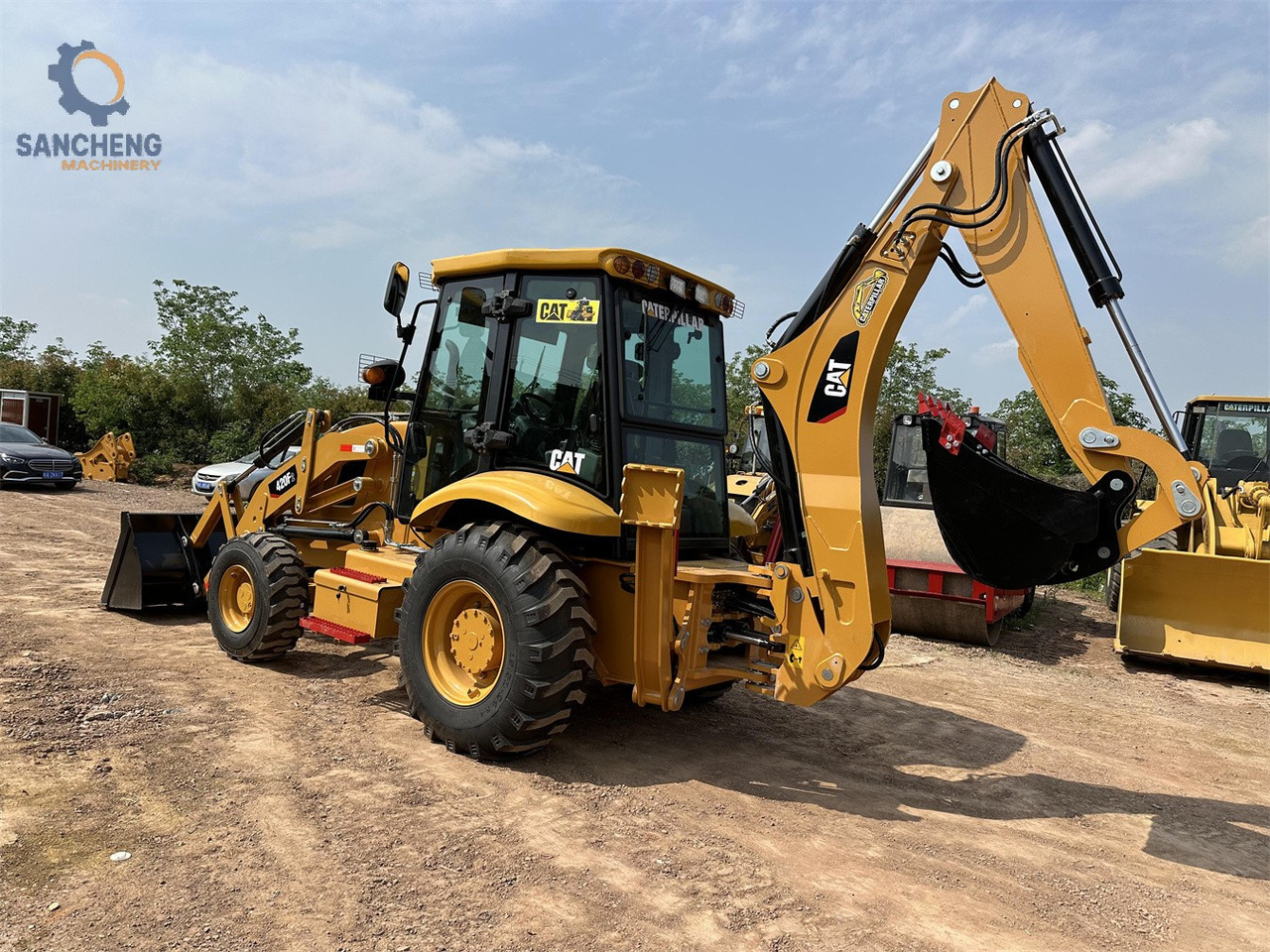 CAT 420F2 - Máy xúc trước múc sau: hình 4 CAT 420F2 - Máy xúc trước múc sau: hình 4
