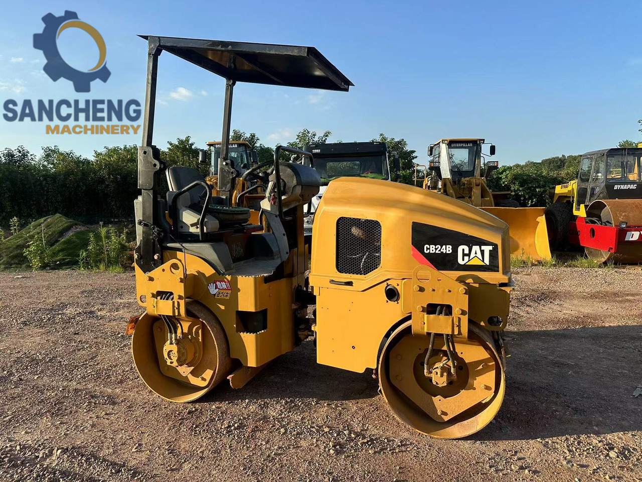 CAT CB24B - Máy lăn: hình 1 CAT CB24B - Máy lăn: hình 1