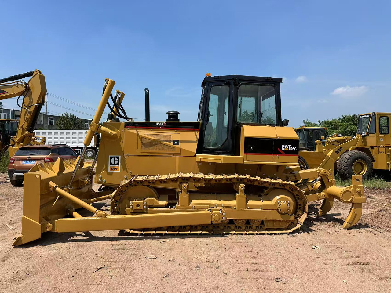 CAT D6G - Máy ủi: hình 3 CAT D6G - Máy ủi: hình 3