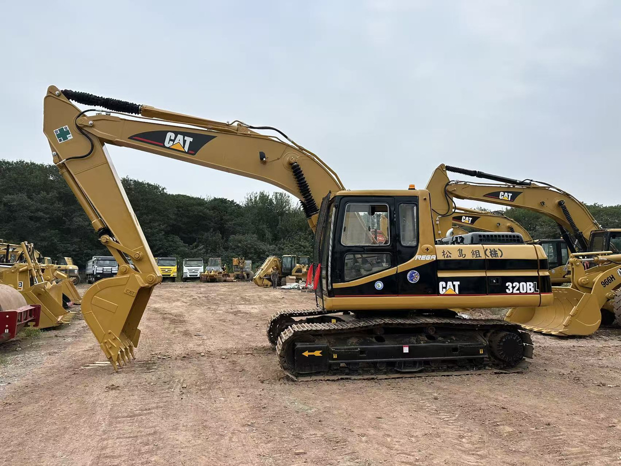 CATERPILLAR 320BL - Máy xúc bánh xích: hình 1 CATERPILLAR 320BL - Máy xúc bánh xích: hình 1